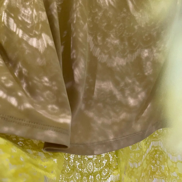 Women’s Pins And Needles Neon Yellow Tank With Lace Overlay Size large. - Picture 5 of 6